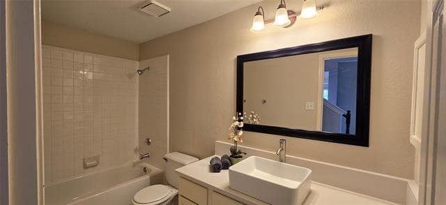 Building Photo - 7509 Avalon Dr