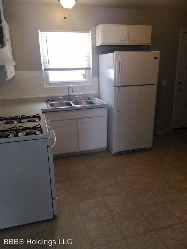 Building Photo - 3 br, 1 bath House - 8017 Wayland Court
