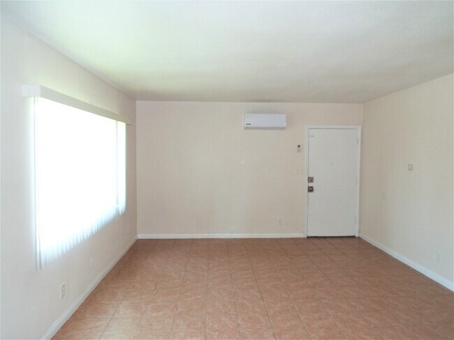 Living Room - 7638 Milton Ave