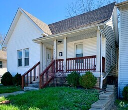 Building Photo - 1417 S Walnut St