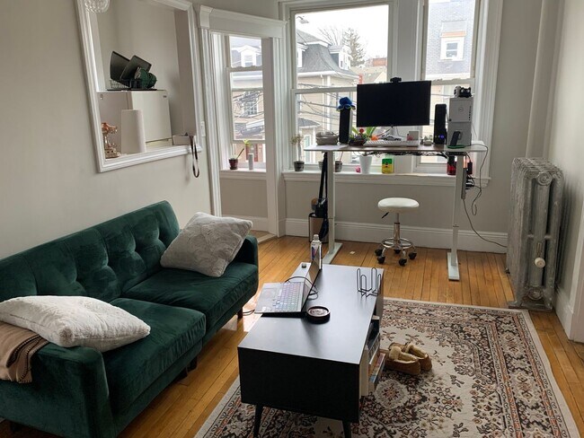 Foto del edificio - Really cool one bedroom in Allston