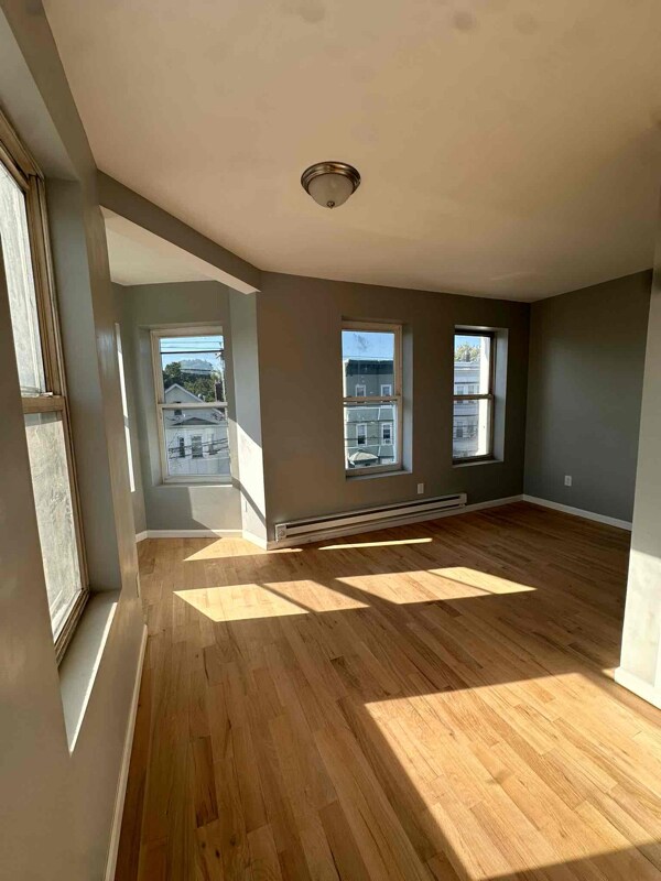 Foto del edificio - 422 18th Ave