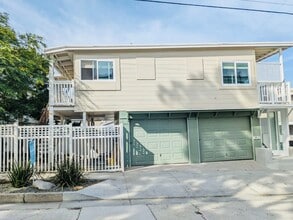 Building Photo - 2521 Seaview Ave