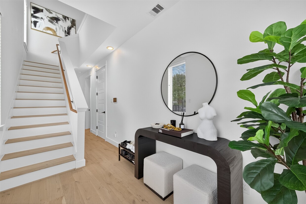 Foto principal - 4806 Gano St