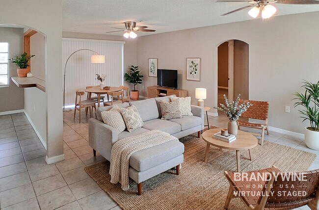 Foto del edificio - 9923 Woodridge Ct