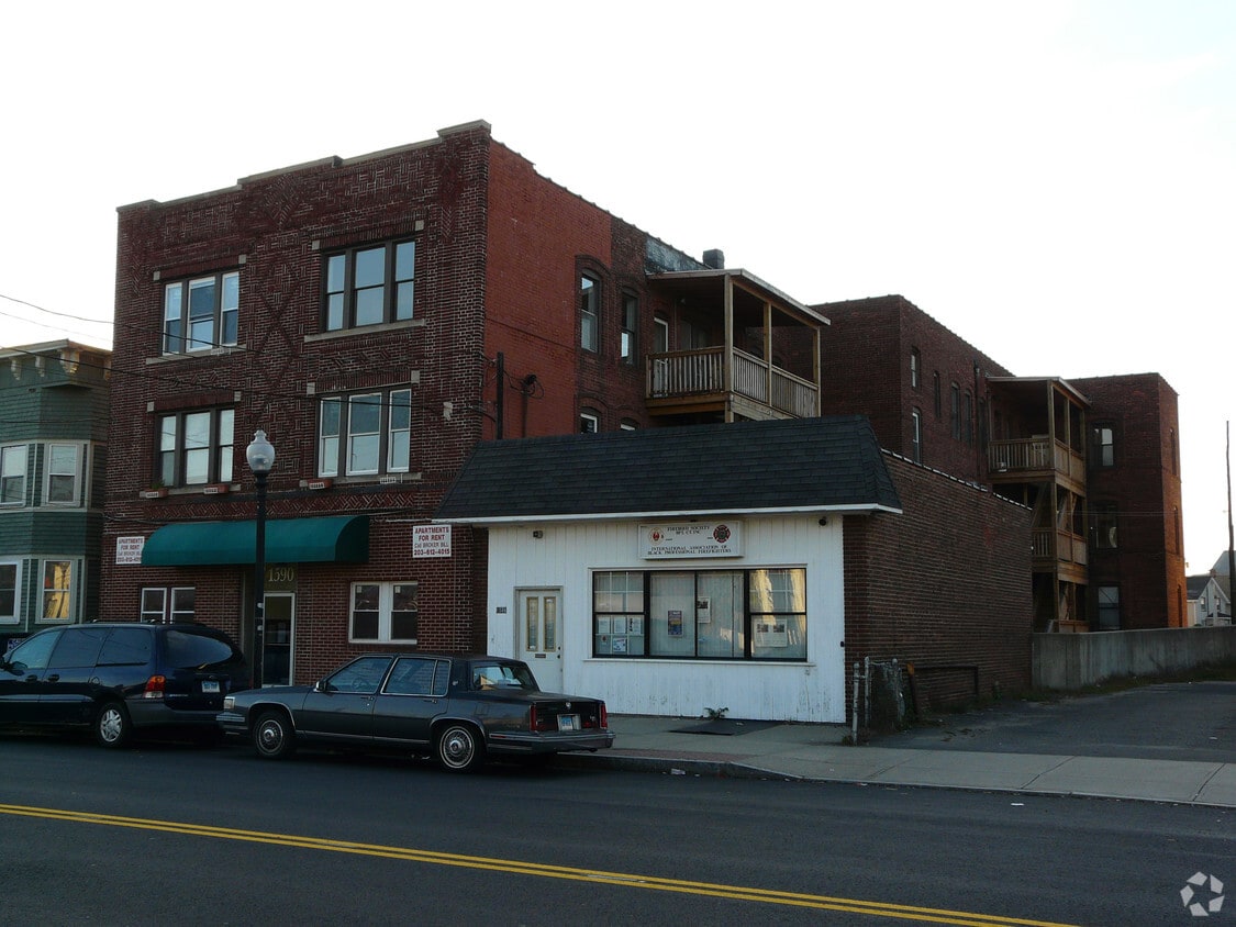 1590 Barnum Ave, Bridgeport, CT 06610 Apartments in Bridgeport, CT