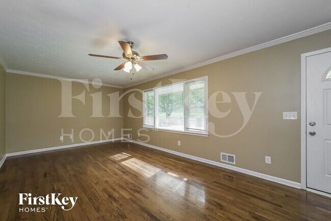 Building Photo - 3256 Wildwood Drive