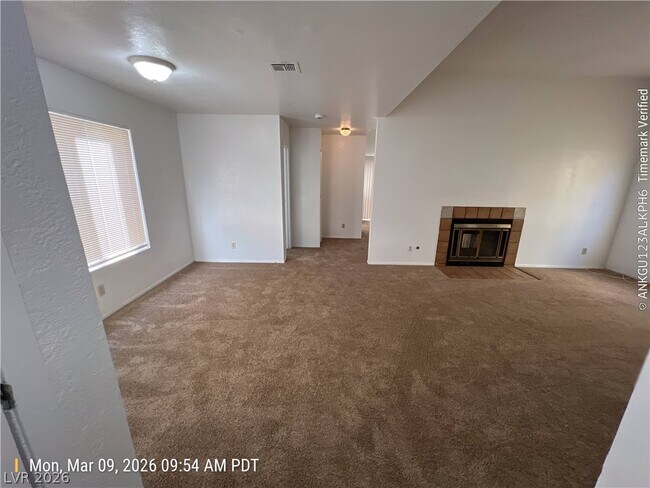 Foto del edificio - 4195 Pasternak Dr