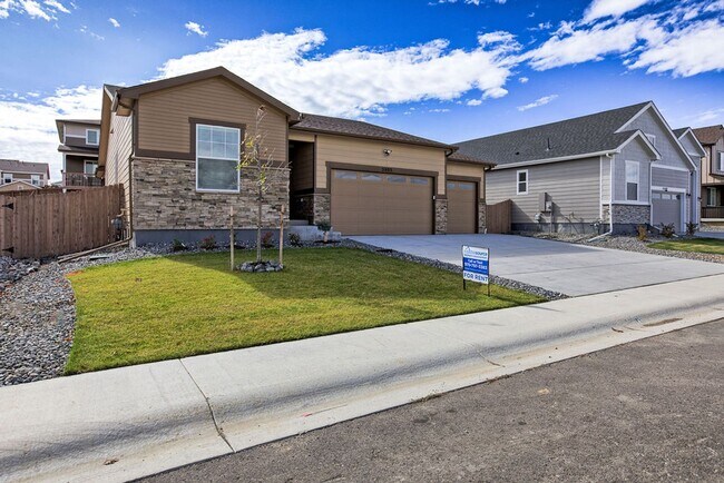 Building Photo - 3 bedroom home in Windsor