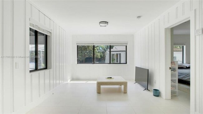Building Photo - 1 bedroom in Miami FL 33181