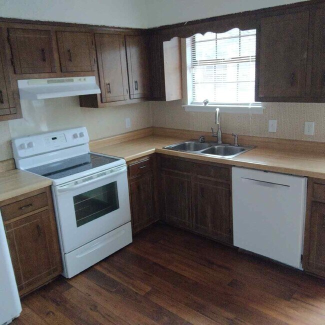 Building Photo - 606 Tulip Grove Rd