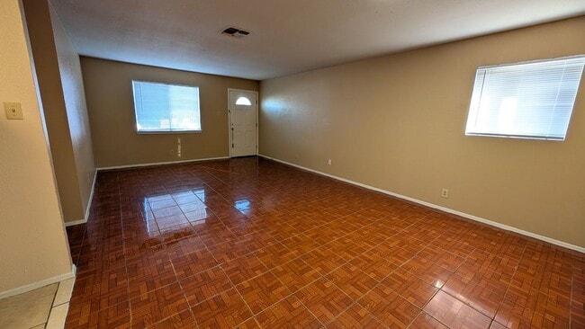 Building Photo - 11231 Belair Dr