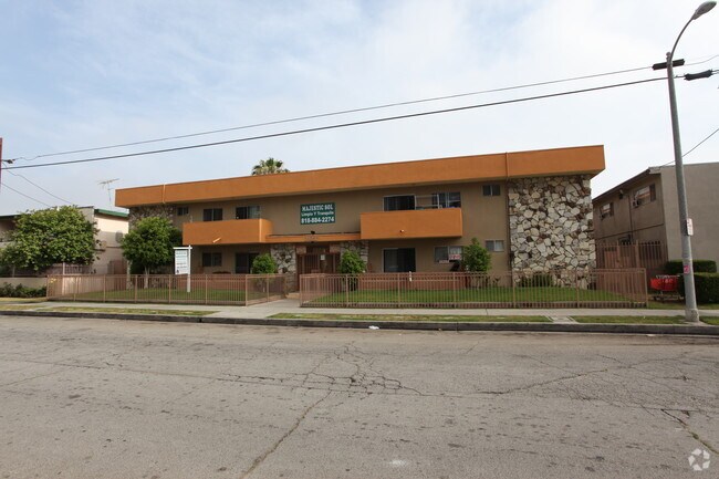 Foto del edificio - Sol Apartments