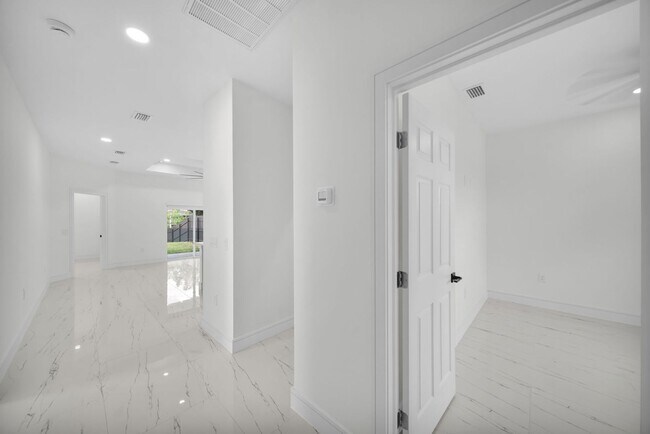 Foto del edificio - 125 Pennfield St