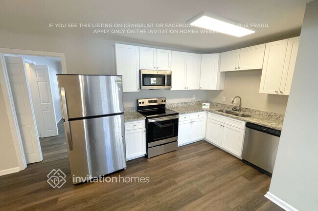 Building Photo - 7112 David Ave