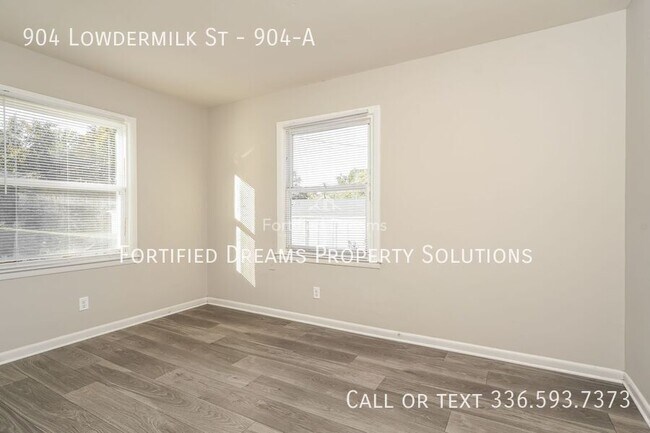 Foto del edificio - 904 Lowdermilk St