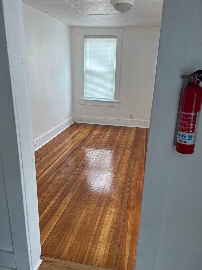 Living room - 231 Dulude Ave