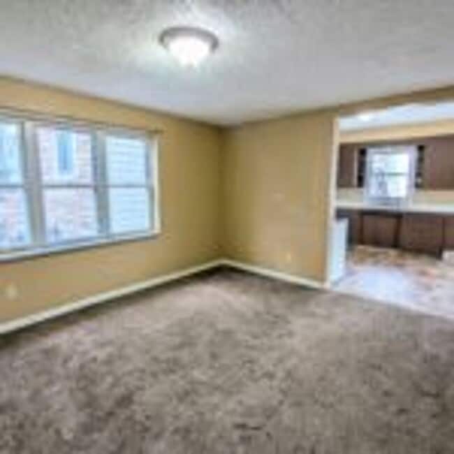 Building Photo - 2955 Exeter St