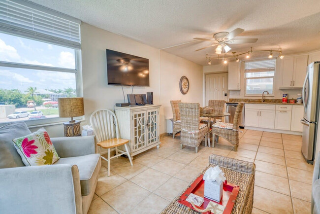 Building Photo - 5700 Bonita Beach Rd SW