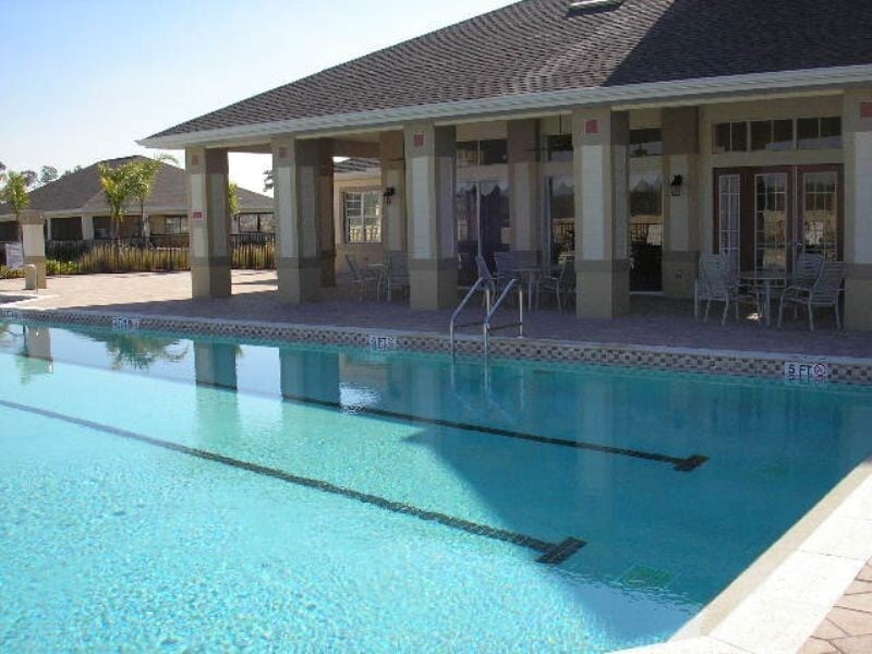 Foto principal - Coming mid November 3/2 Condo in gated com...