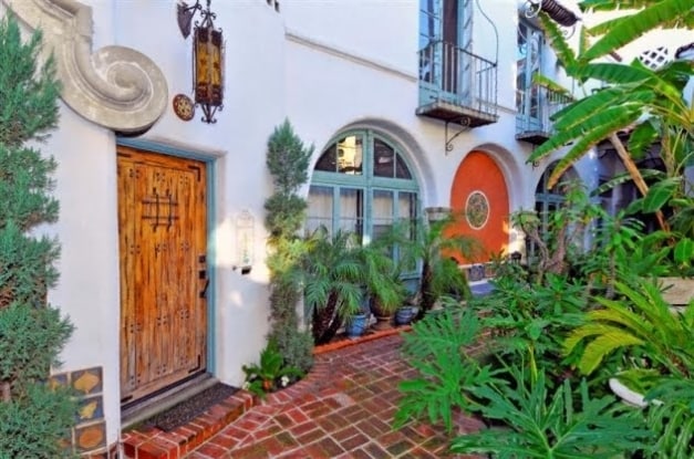 Building Photo - 8225 Fountain Ave (Patio Del Moro)