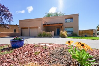 Building Photo - 2115 Tesoro Pl