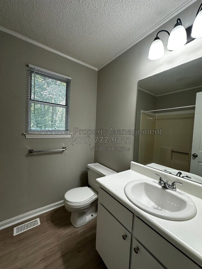 Foto del edificio - 4078 Hidden Hollow Dr
