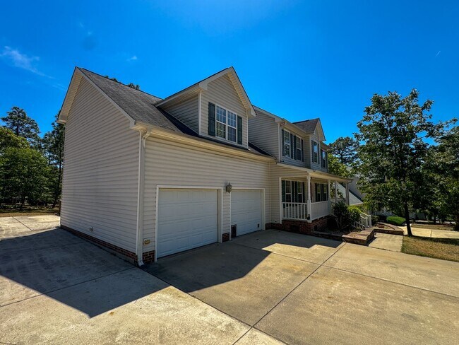 Foto del edificio - Spacious 4 Bed 2.5 Bath Home in Carolina Lakes