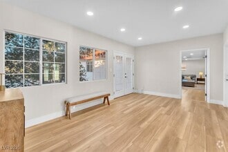 Building Photo - 2868 Vista Del Sol Ave