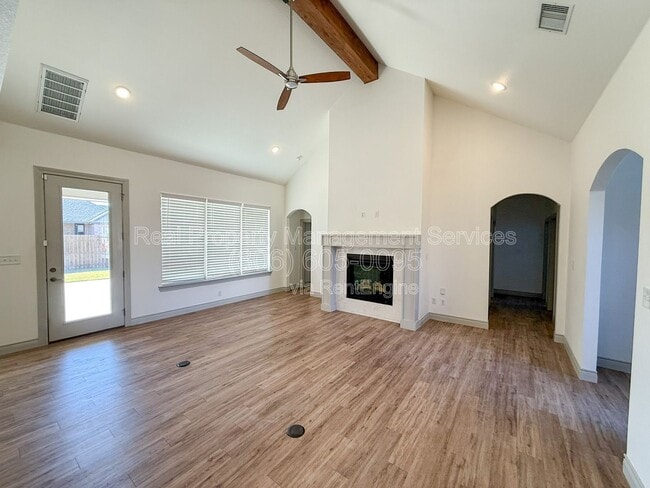 Foto del edificio - 5705 118th St