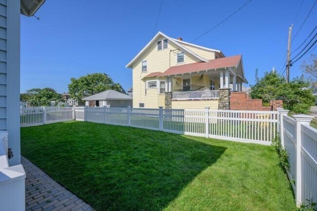 Building Photo - 5 bedroom in Hull MA 02045