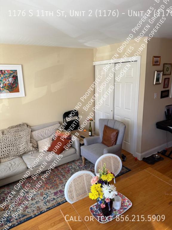 Foto del edificio - 1176 S 11th St