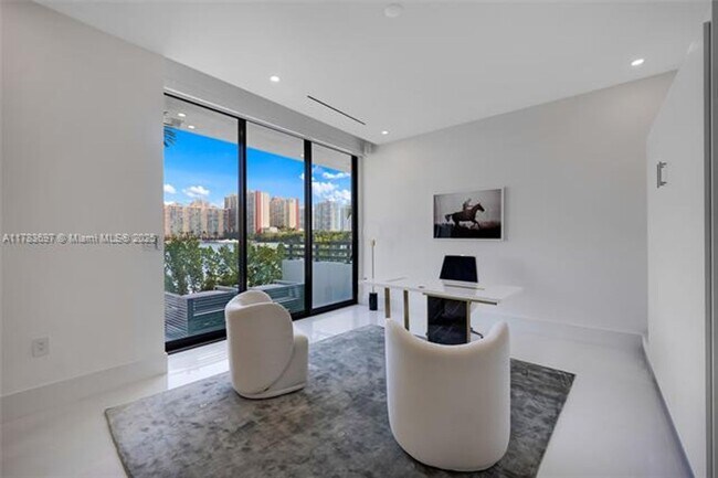 Foto del edificio - 4016 NE 167th St