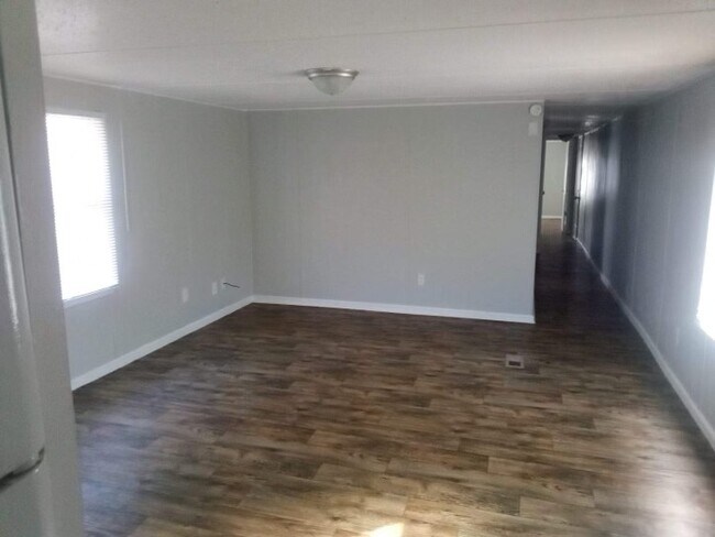 Foto del edificio - 8105 Old Tom Box Rd