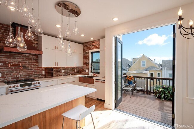 Foto del edificio - 60 Carmelita St