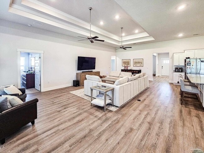 Foto del edificio - 5636 Blake Ln