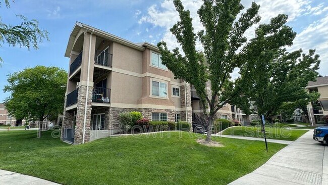 Building Photo - 1249 W 110 N