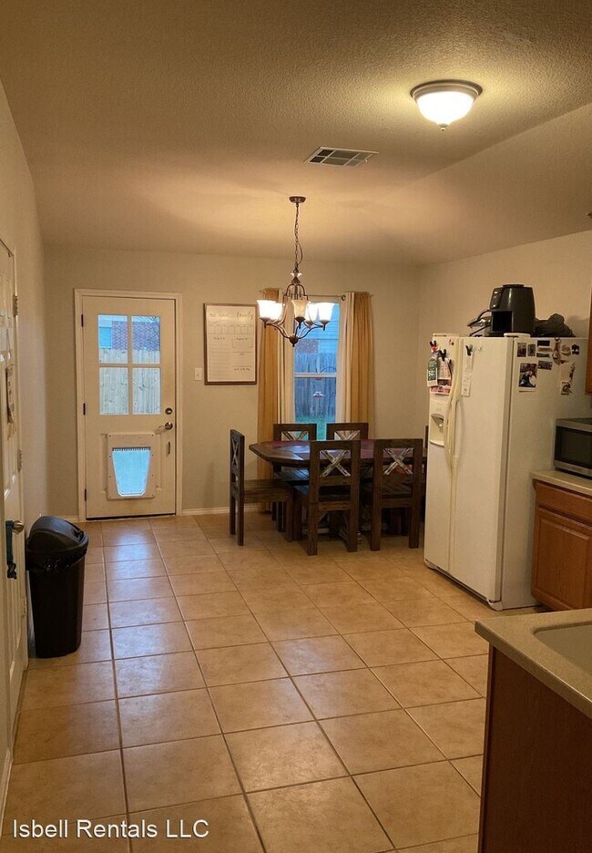 Foto del edificio - 3 br, 2 bath House - 409 Leo Lane
