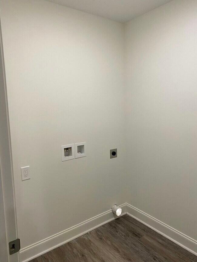 Foto del edificio - 14 Carney Ln