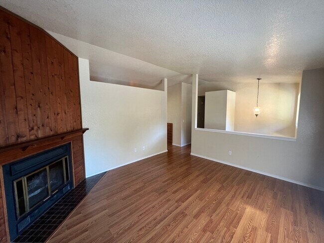 Building Photo - 9732 NE 138th Pl