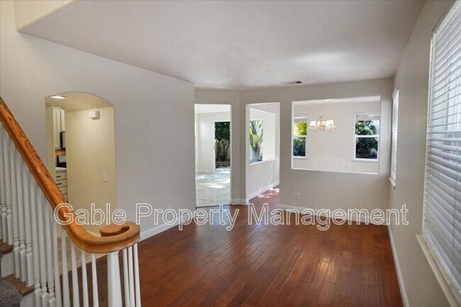 Building Photo - 30343 W Cedar Oak Ln