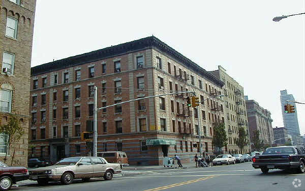 Building Photo - 209 Wadsworth Ave