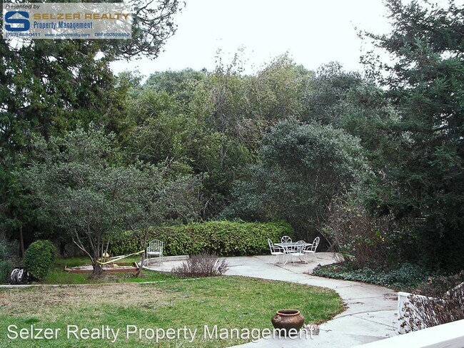 Foto del edificio - 3 br, 2 bath House - 1455 Fir Terrace Dr.