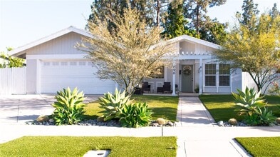 Building Photo - 696 W Lori Ann Ave