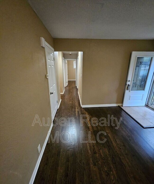 Foto del edificio - 7400 E 109th St