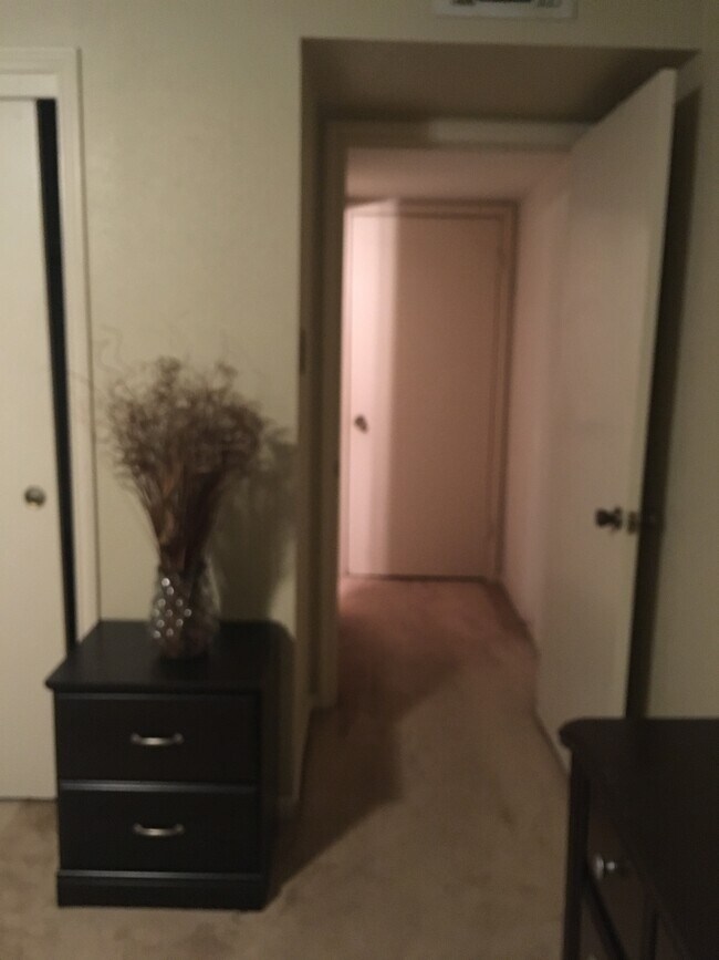 Foto del edificio - 6325 Creekbend Dr