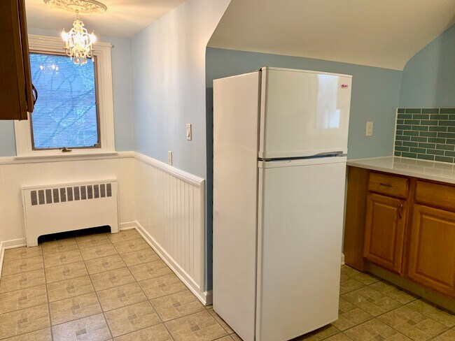 Kitchen Alcove - 10 Alexine Ave
