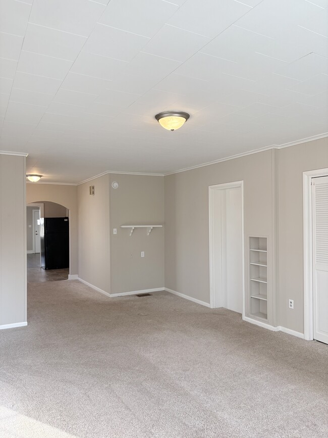 Building Photo - 1428 Nutwood St