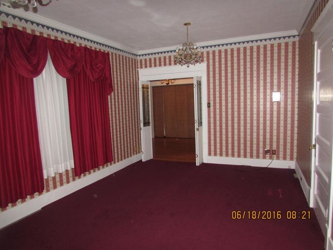 Building Photo - 123 S 2nd Street, Unit 2