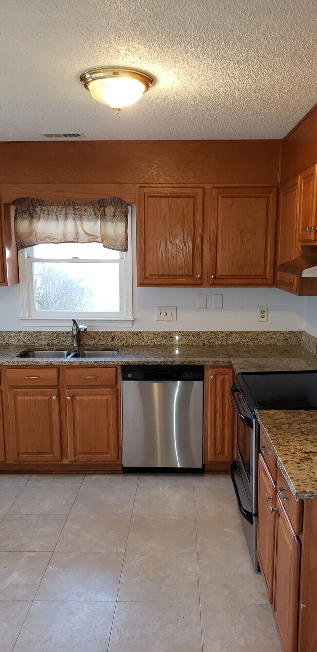 Foto del edificio - 2538 Cottage Pl